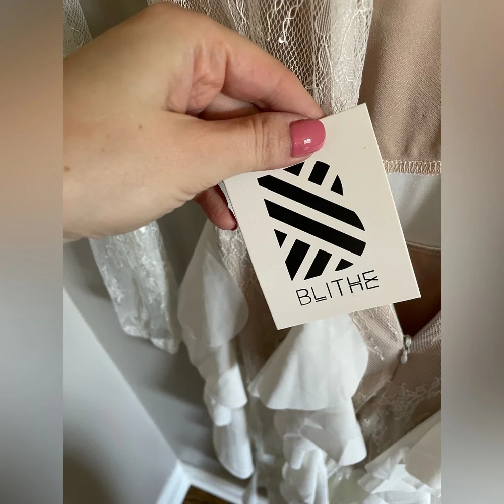 ALAMOUR BLITHE LA NWT lace gown maxi dress - Picture 2 of 9